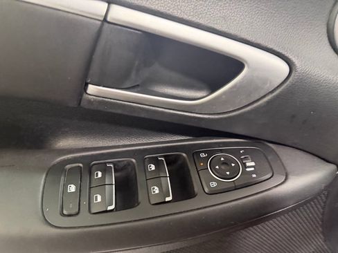 Used 2025 Hyundai Sonata SEL FWD image 9