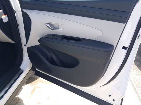 New 2026 Hyundai Tucson Limited AWD/4WD image 16