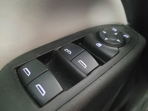 Used 2019 Chevrolet Equinox LT FWD image 27