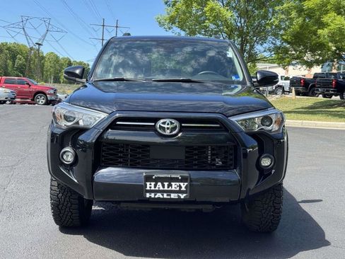 Used 2022 Toyota 4Runner SR5 Premium w/ Moonroof Package RWD image 26