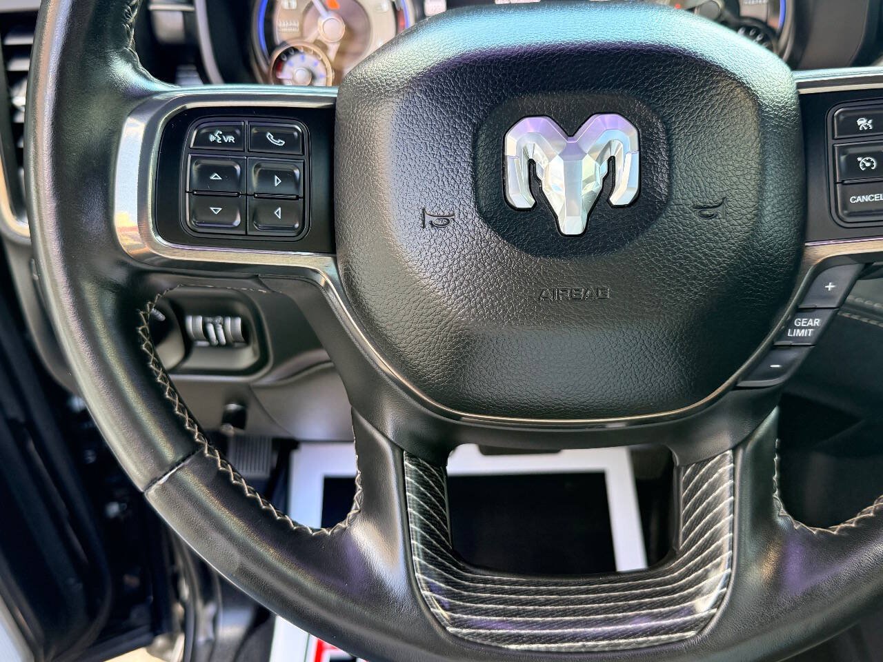 Used 2020 RAM 2500 Limited AWD/4WD image 26