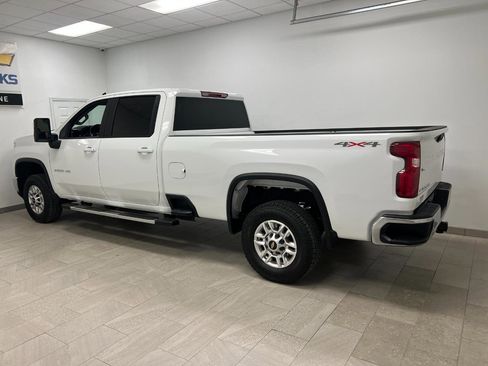 Used 2025 Chevrolet Silverado 2500 LT w/ Convenience Package image 10