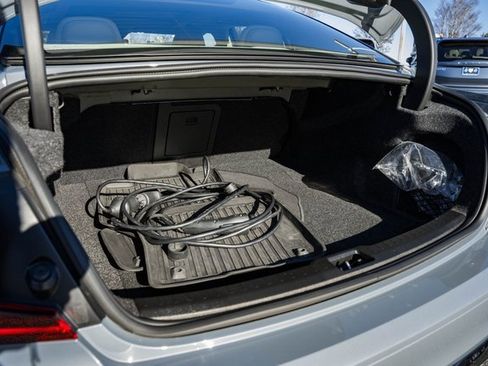 Used 2023 Volvo S60 T8 Plus image 9