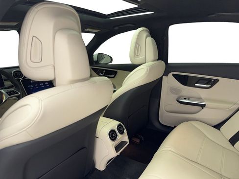 Used 2024 Mercedes-Benz C 300 4MATIC Sedan image 43