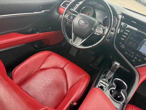 Used 2018 Toyota Camry XSE w/ Driver Assist Package image 15