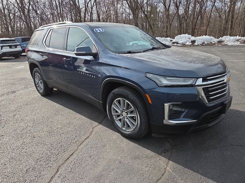 Certified 2023 Chevrolet Traverse LT image 1