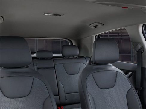 Certified 2025 Kia Niro EX image 27