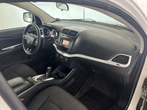 Used 2016 Dodge Journey SE w/ Flexible Seating Group FWD image 22