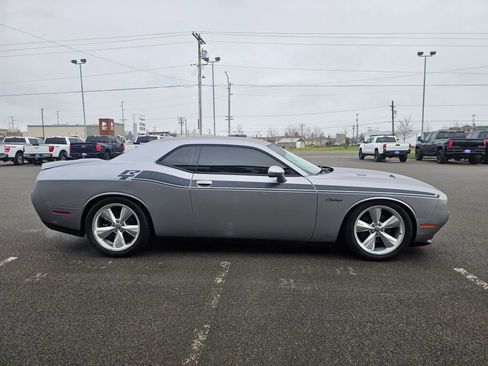 Used 2015 Dodge Challenger R/T Plus image 5