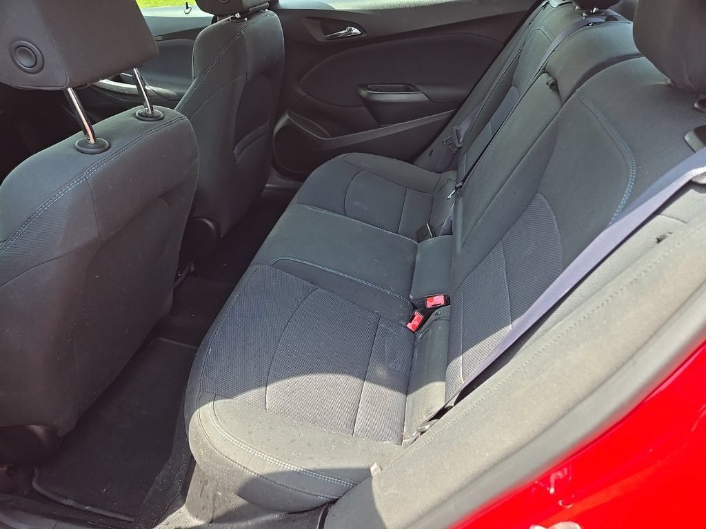 Used 2017 Chevrolet Cruze LT w/ Sun And Sound Package FWD image 8