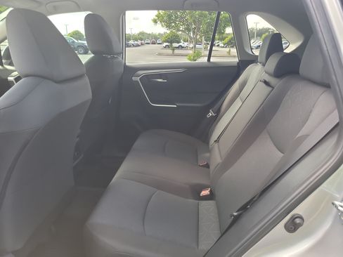 Used 2025 Toyota RAV4 XLE AWD/4WD image 16