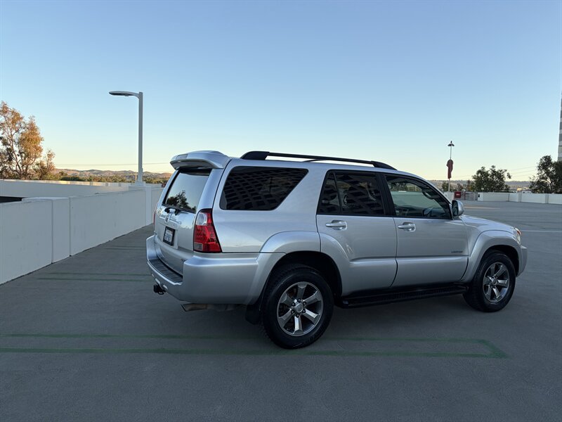 Used 2006 Toyota 4Runner Limited w/ Preferred Accessory Pkg RWD image 4