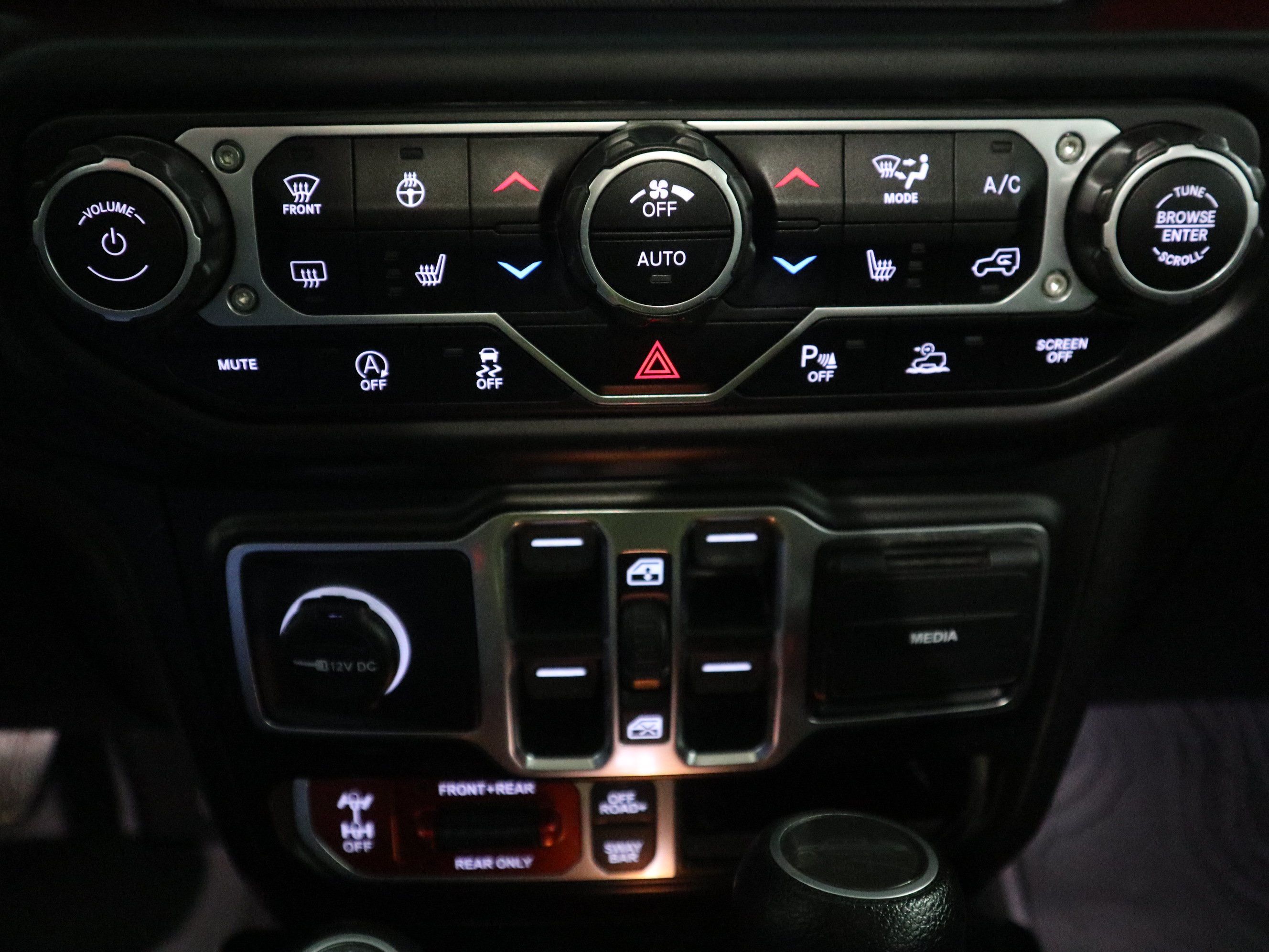 Used 2021 Jeep Gladiator Rubicon w/ Cold Weather Group AWD/4WD image 26