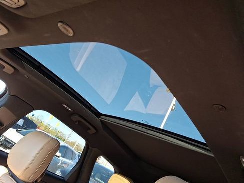 Used 2021 Lincoln Corsair Reserve w/ Equipment Group 201A image 11