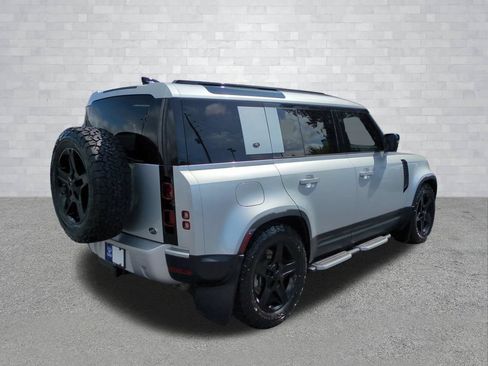 Used 2020 Land Rover Defender 110 HSE AWD/4WD image 5