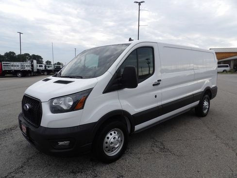 Used 2023 Ford Transit 350 Low Roof AWD image 3