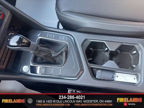 New 2024 Volkswagen Tiguan SE R-Line image 13