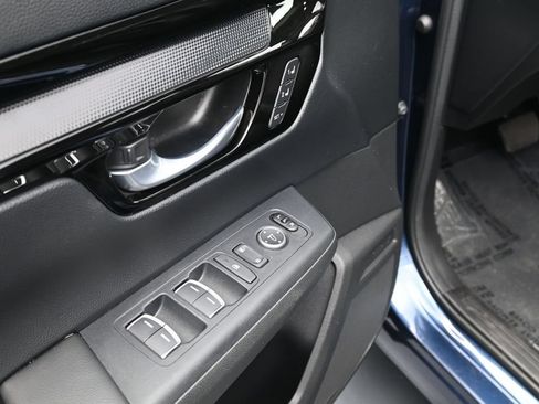 Used 2025 Honda CR-V EX-L image 19