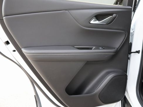 Used 2025 Chevrolet Blazer LT image 16