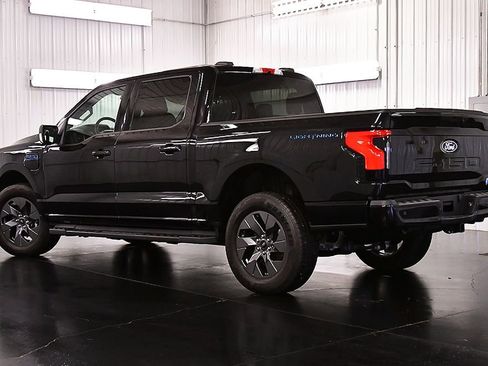 Used 2025 Ford F150 Lightning Flash AWD/4WD image 5