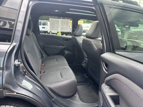 Certified 2025 Subaru Forester Premium w/ Convenience Package #1 AWD/4WD image 39