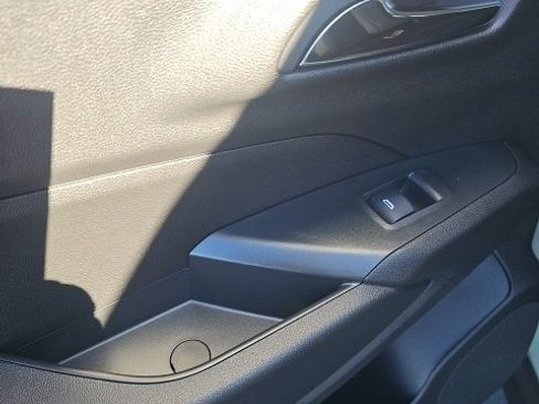 New 2026 Chevrolet Trax ACTIV w/ Sunroof Package image 55