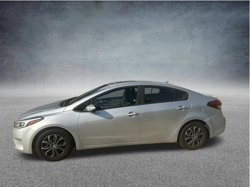 Used 2017 Kia Forte LX w/ LX Popular Package FWD image 3