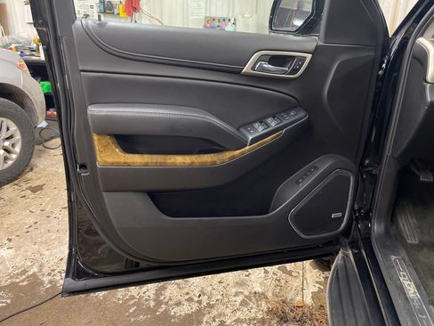 Used 2017 GMC Yukon Denali AWD/4WD image 15