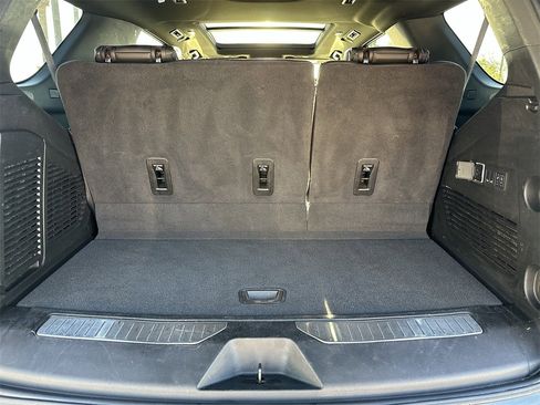 Used 2024 GMC Yukon Denali image 11