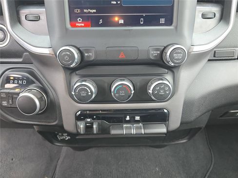 Used 2024 RAM 2500 Big Horn w/ Bed Utility Group image 29