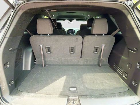 Used 2023 Chevrolet Traverse LT w/ LPO, Floor Liner Package AWD/4WD image 25