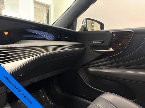 Used 2020 Lexus LS 500 w/ Interior Upgrade Package RWD image 20