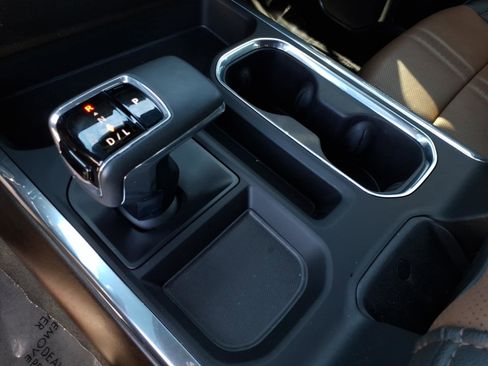 Used 2025 Chevrolet Silverado 1500 High Country w/ Z71 Off-Road Package image 32