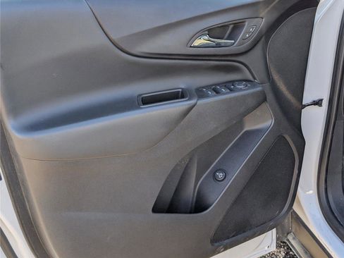 Used 2022 Chevrolet Equinox LT image 11