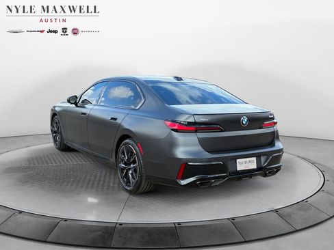 Used 2023 BMW 760i xDrive w/ Luxury Rear Seating Package image 14