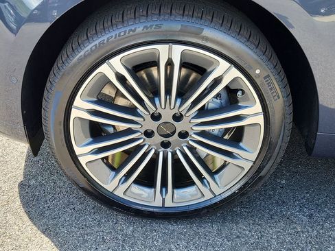 New 2026 Land Rover Range Rover Sport Dynamic SE AWD/4WD image 9
