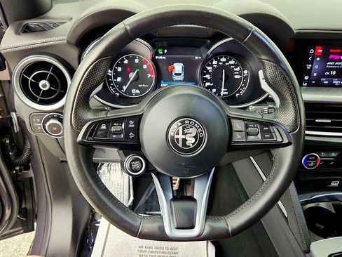 Used 2022 Alfa Romeo Stelvio Veloce AWD/4WD image 14