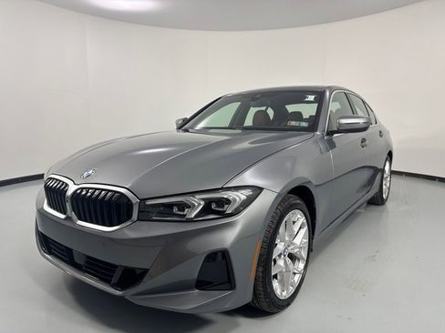 Certified 2025 BMW 330i xDrive Sedan w/ Premium Package AWD/4WD image 3