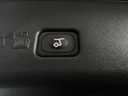 Used 2024 Lincoln Nautilus Reserve w/ Jet Appearance Package (87T) image 30