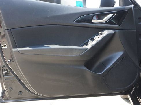 Used 2016 MAZDA MAZDA3 i Touring FWD image 17