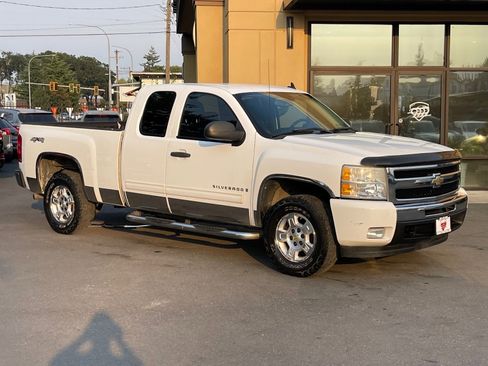 Used 2009 Chevrolet Silverado 1500 LT w/ Power Pack Plus image 1