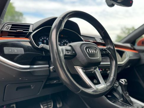Used 2020 Audi Q3 2.0T Premium Plus w/ Premium Plus Package AWD/4WD image 12