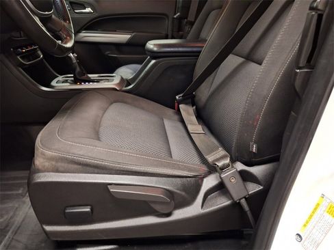 Used 2022 Chevrolet Colorado LT w/ Fleet Safety Package image 32