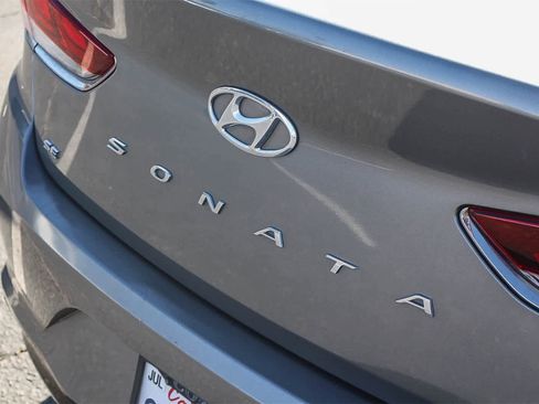 Used 2019 Hyundai Sonata SE w/ Cargo Package image 6