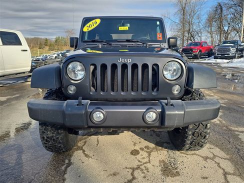 Used 2016 Jeep Wrangler Unlimited Sport image 10