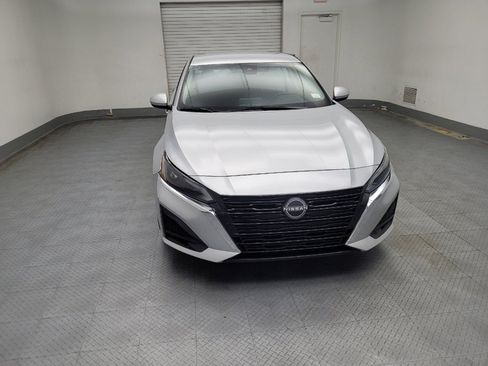 Used 2023 Nissan Altima 2.5 SV image 14
