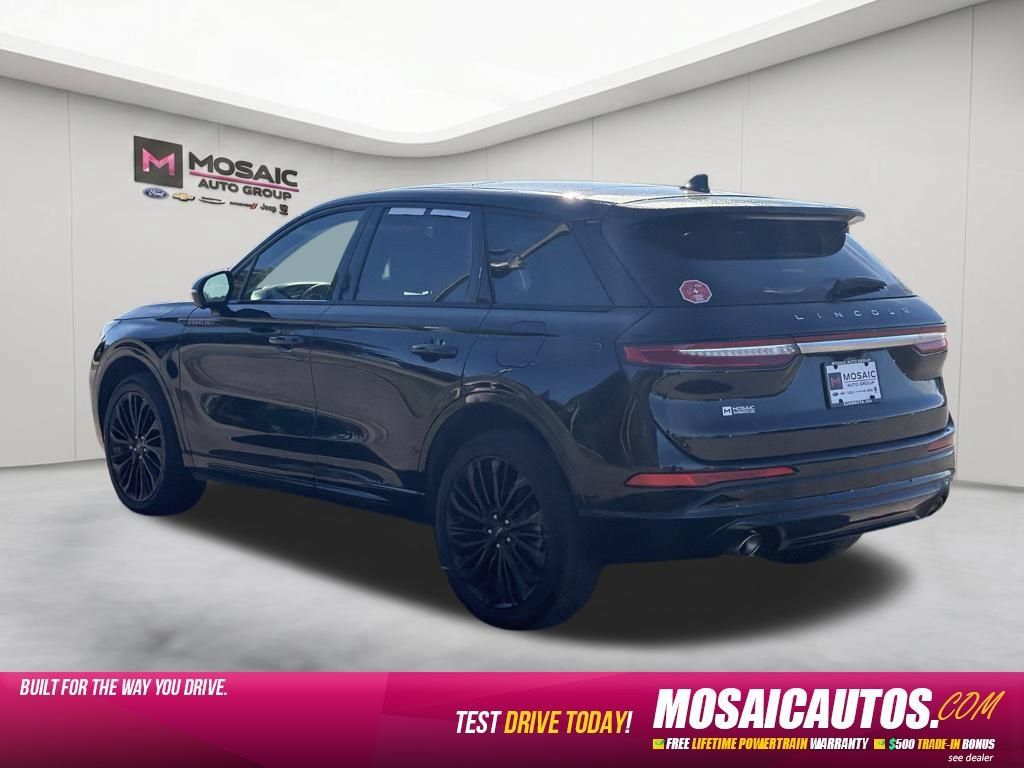 Used 2023 Lincoln Corsair AWD w/ Equipment Group 101A image 5