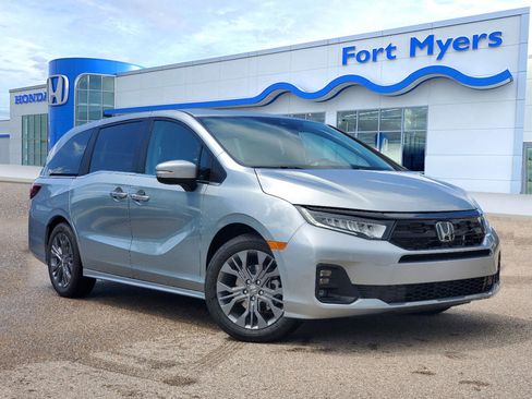 New 2026 Honda Odyssey Touring image 1