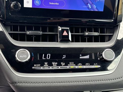 Used 2024 Toyota Corolla SE image 18