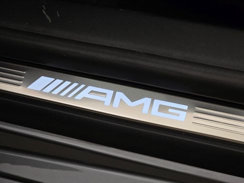 Used 2023 Mercedes-Benz SL 55 AMG 4MATIC image 32